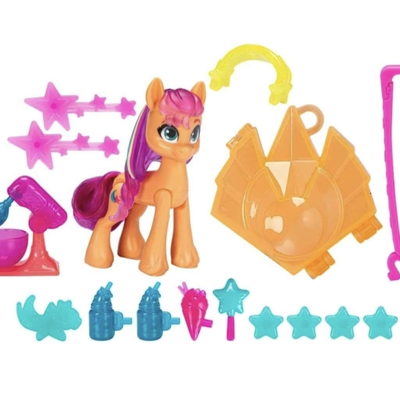 My Little Pony SUNNY STARSCOUT Cutie Mark Magic Hoof To Heart Keychain - Picture 3 of 5